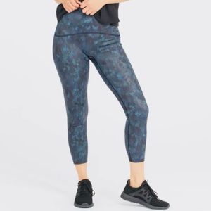 ✨Brand New With Tags✨ Spanx✨ Booty Boost® Active Reptile 7/8 Leggings - XS